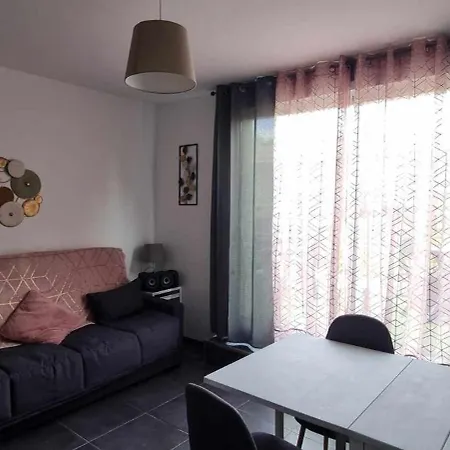 D'hotes Le Cocon De Lily فندق مبيت وإفطار Saint-Avit (Charente)